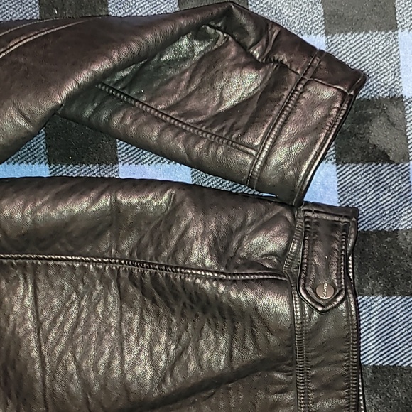 Calvin Klein. Faux-leather. Faux-fur Liner. Heavyweight. Motorcycle-style. Large - Picture 12 of 15